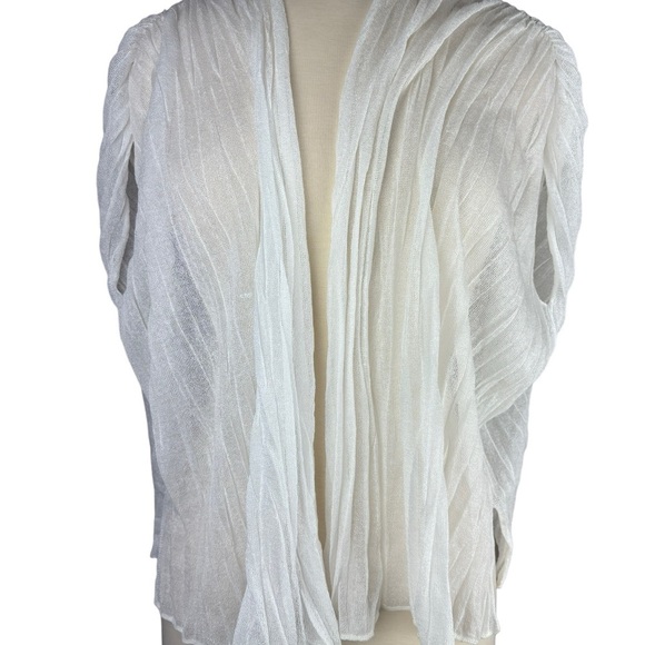 Chico’s Like New White Sleeveless Open Front Lightweight Spring Cardigan Small-O - Picture 10 of 13